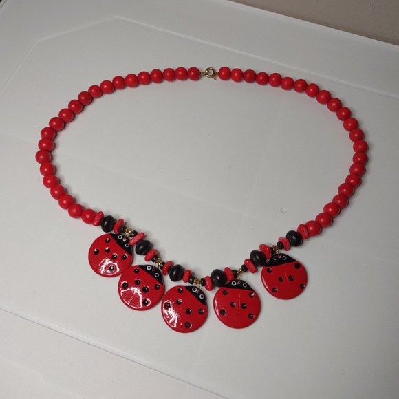 Red And Black Plastic Ladybug Bead Necklace 24.5 Inches Long - Picture 1 of 9